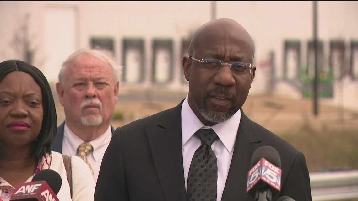 Warnock visits Social Circle to see how a ICE detention facility could ...