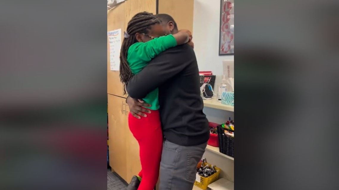 Dacula dad surprises daughter at Hebron Christian Academy - Vimarsana News