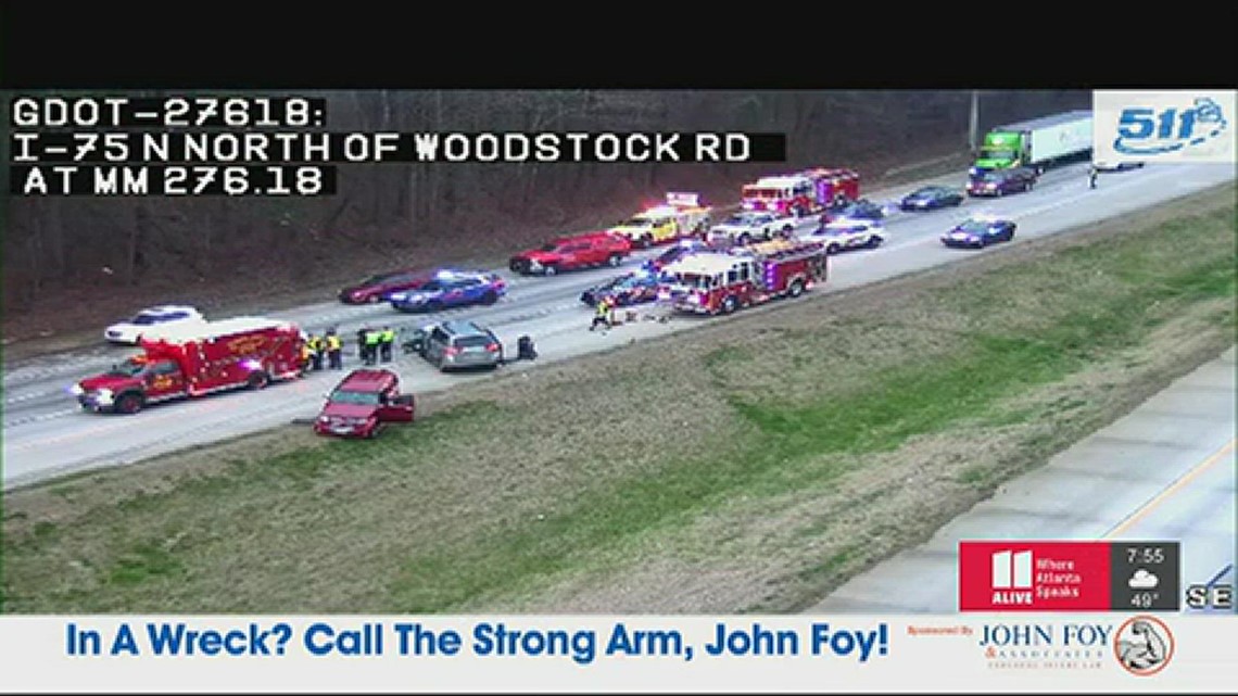 Crash blocks I75 in Acworth
