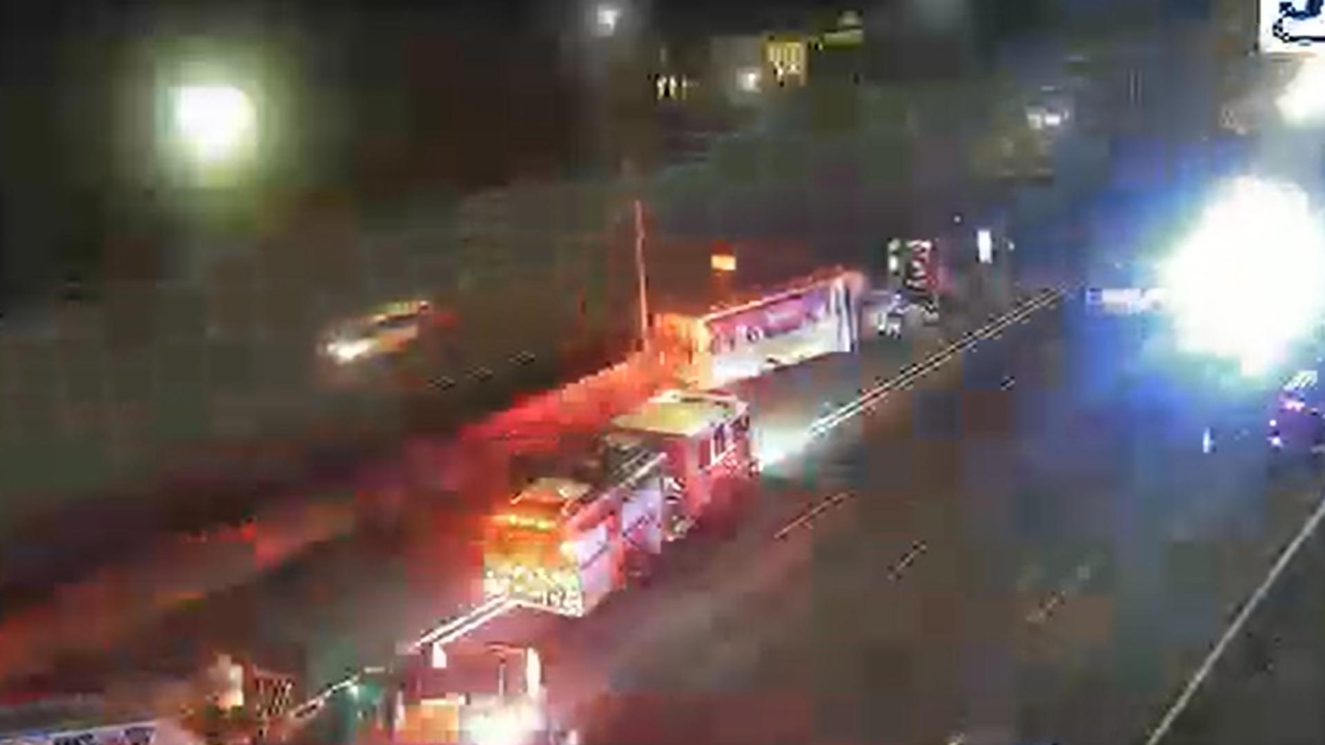 Crash with injuries closes multiple lanes on I-75 North in Atlanta ...