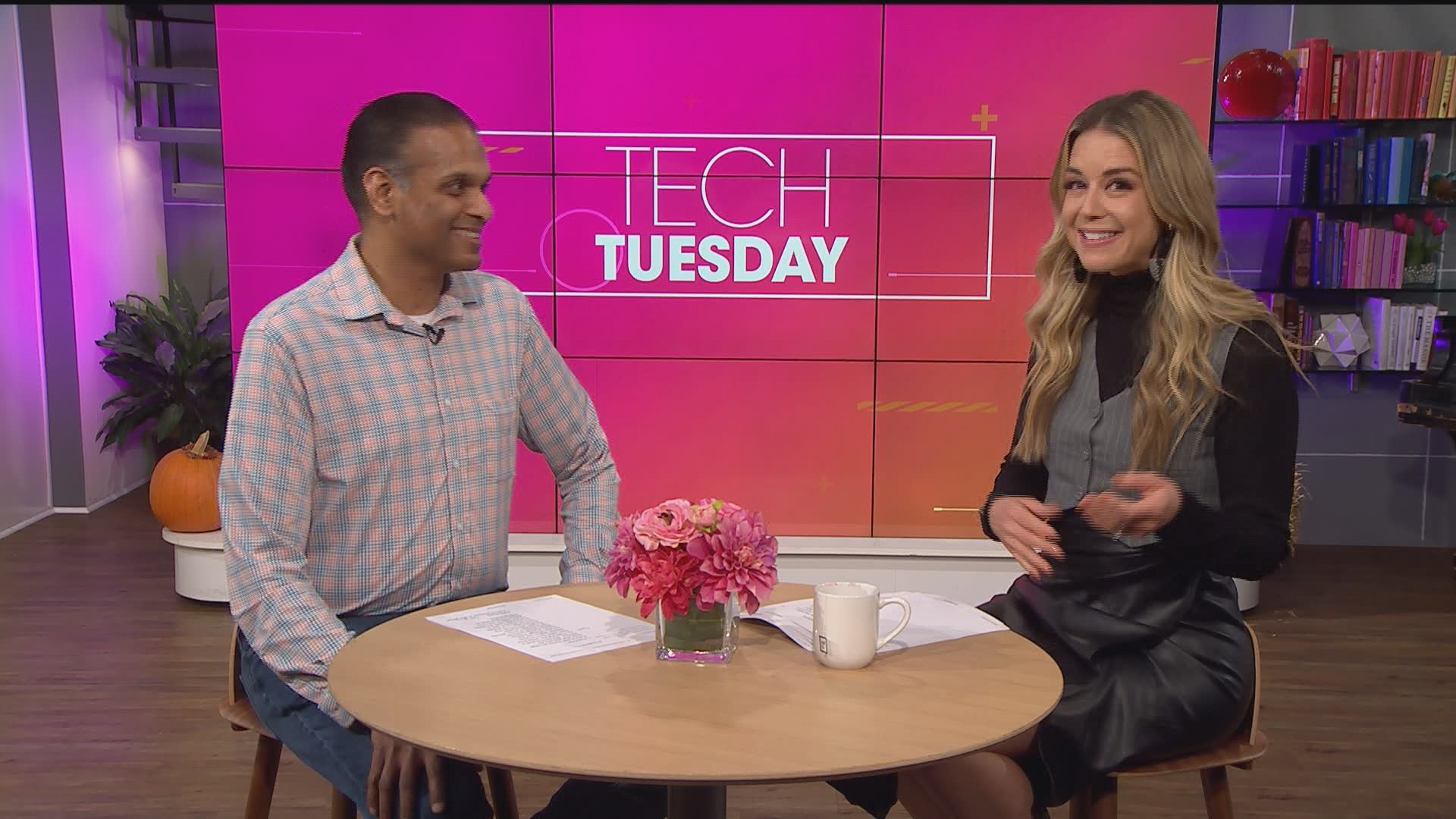 From pet lovers to gamers, Cara and Sanjay share quirky tech inspired gift ideas for everyone on your list.