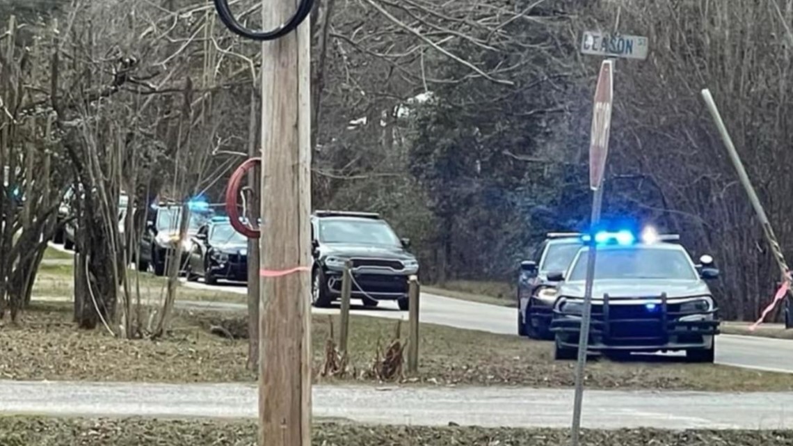 Spalding County deputy shot gunman barricaded in home - Vimarsana News