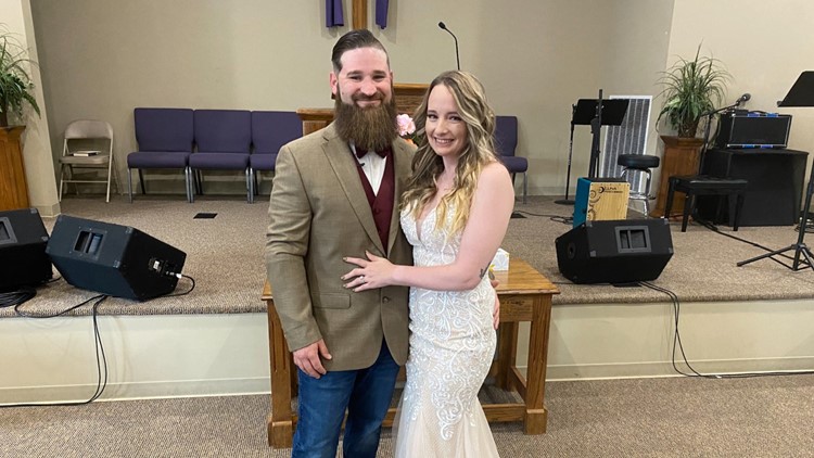 Paper towels as wedding rings and nurses as their witnesses: North Georgia couple marries in ER