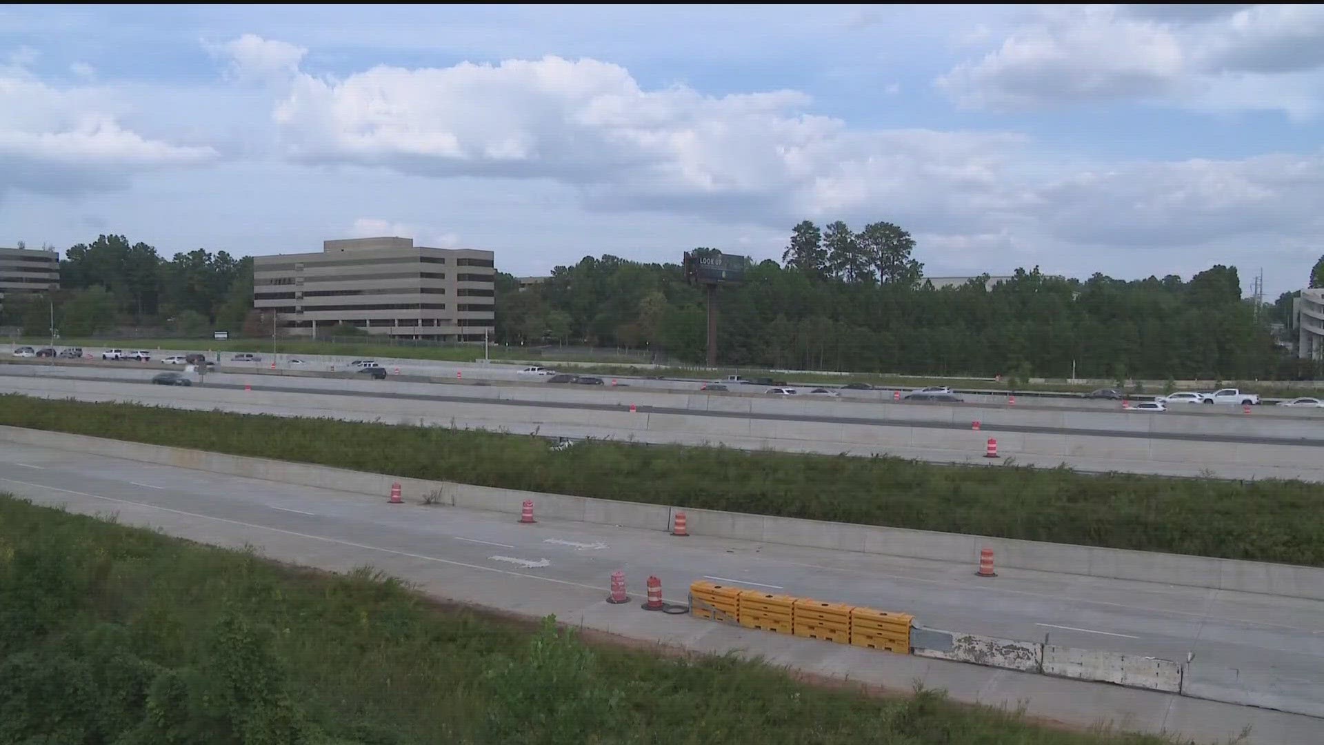 A stretch of GA 400 past 285 is prompting police to warn drivers of super speeders amid construction.