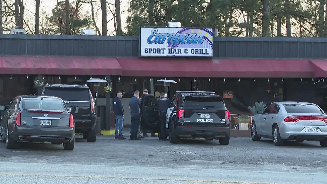 1 killed after bar fight led to shooting in Lawrenceville, police say