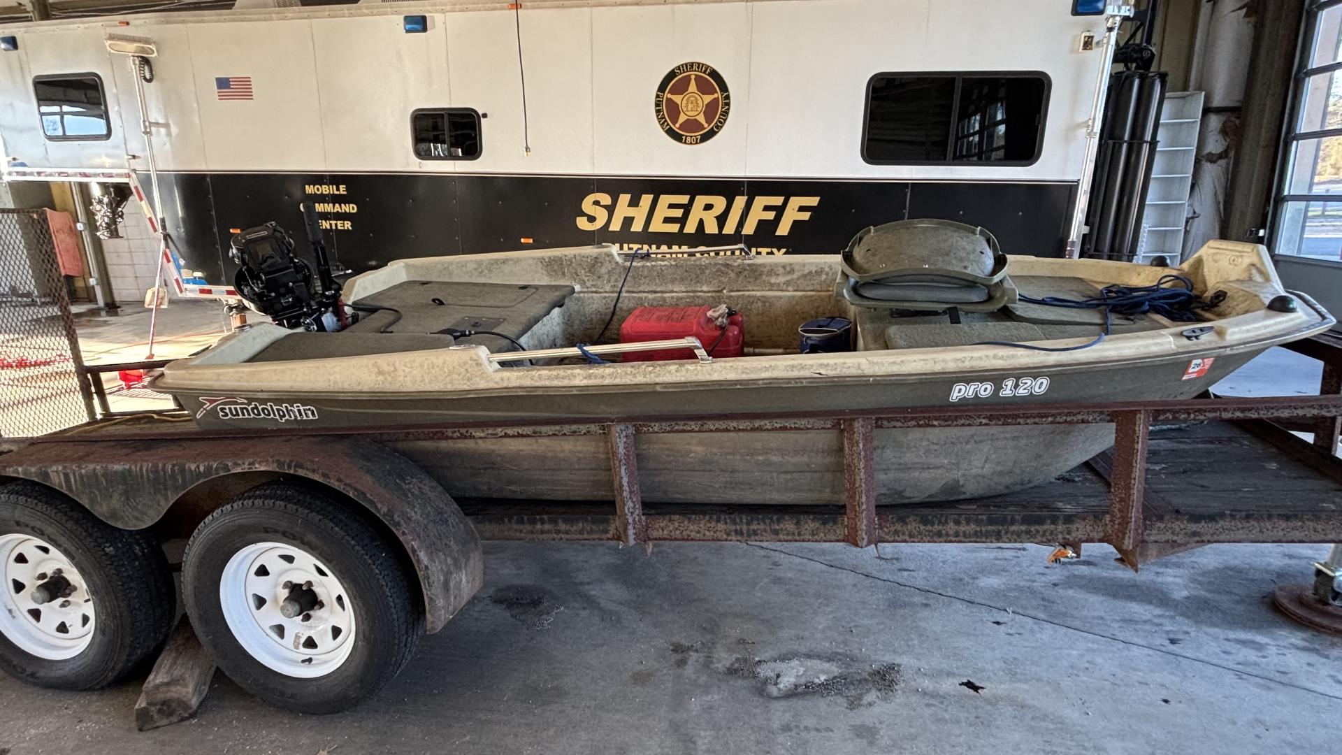 Couple vanishes on Lake Oconee | Latest in investigation | 11alive.com