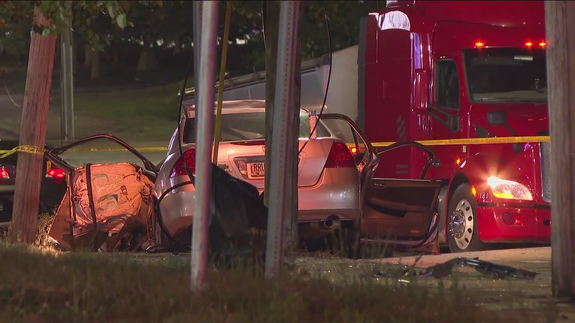 Deadly car crash outside Checker's in southwest Atlanta