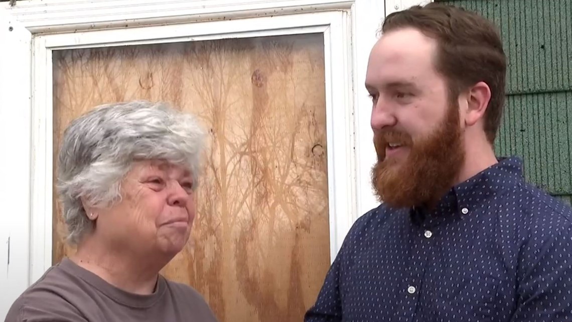 Breast cancer survivor works to repair home after tornadoes - Vimarsana News