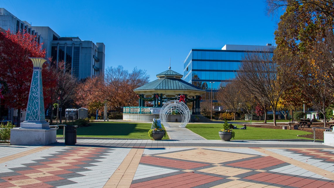 Decatur Squar Decatur rolling out food cart program | 11alive.com