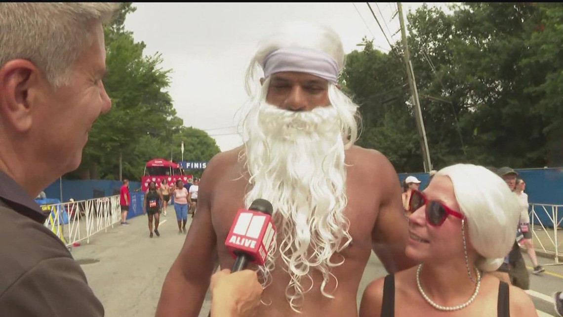 Santa and Mrs. Claus spotted at AJC Peachtree Road Race