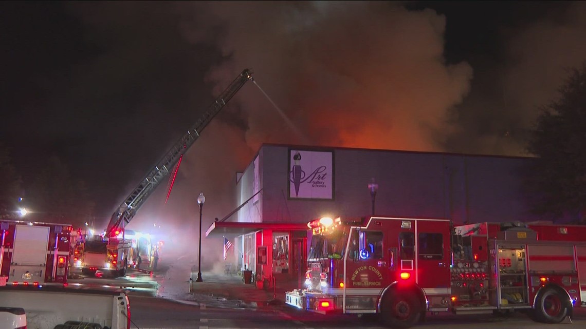 Downtown Covington Fire | Community reacts - Vimarsana News