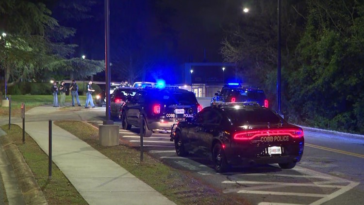 All-clear given at Kennesaw State's Marietta campus after suspect runs from attempted traffic stop