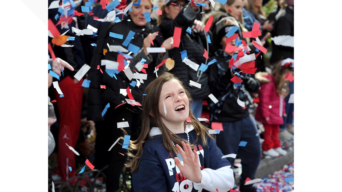 It's amazing!' Thousands cheer on Atlanta Braves at jubilant parade