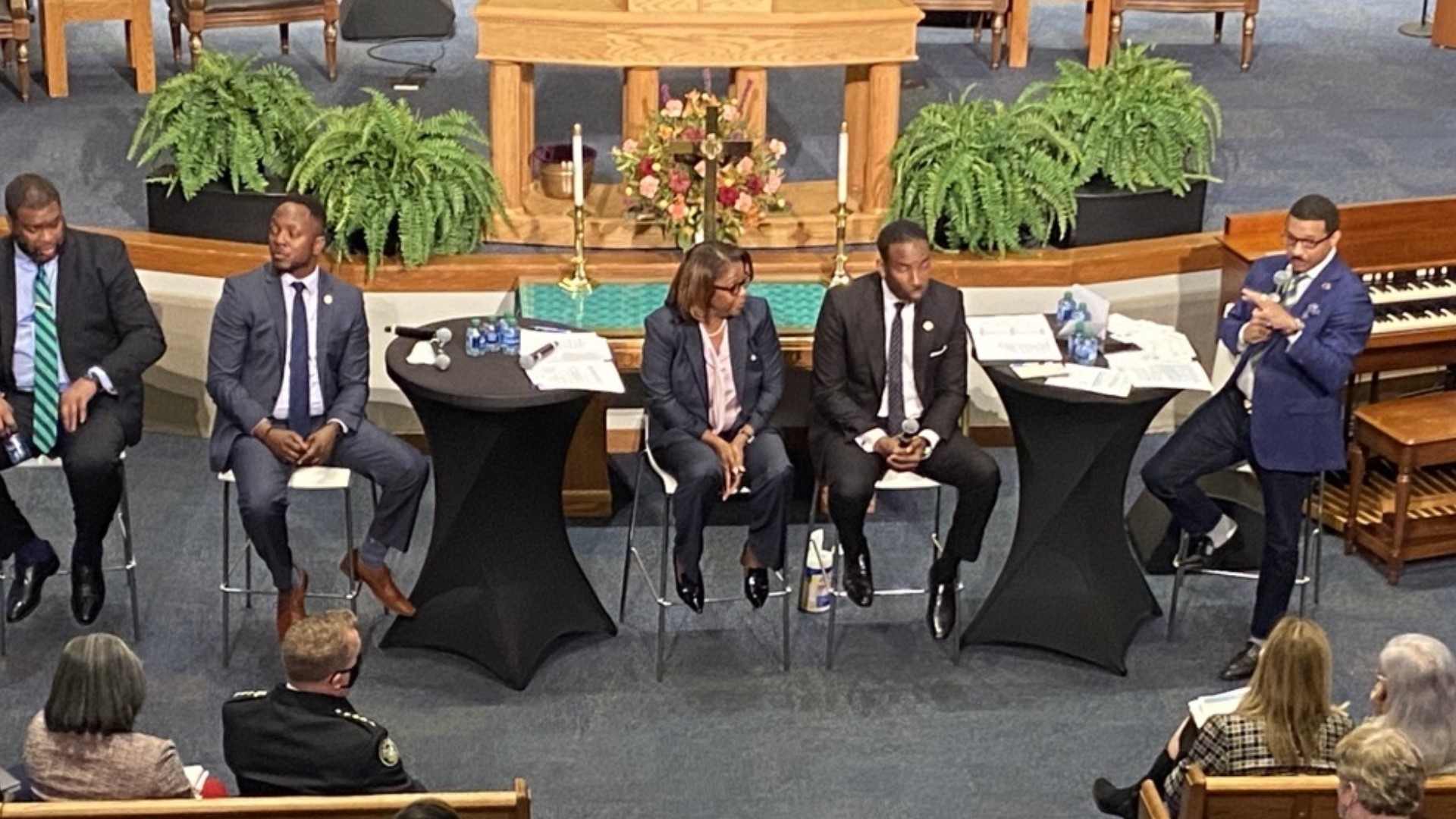 Mayor Andre Dickens faced tough questions – and also got pleas for help from Atlanta residents fed up with crime. It was a big turnout for a town hall meeting.