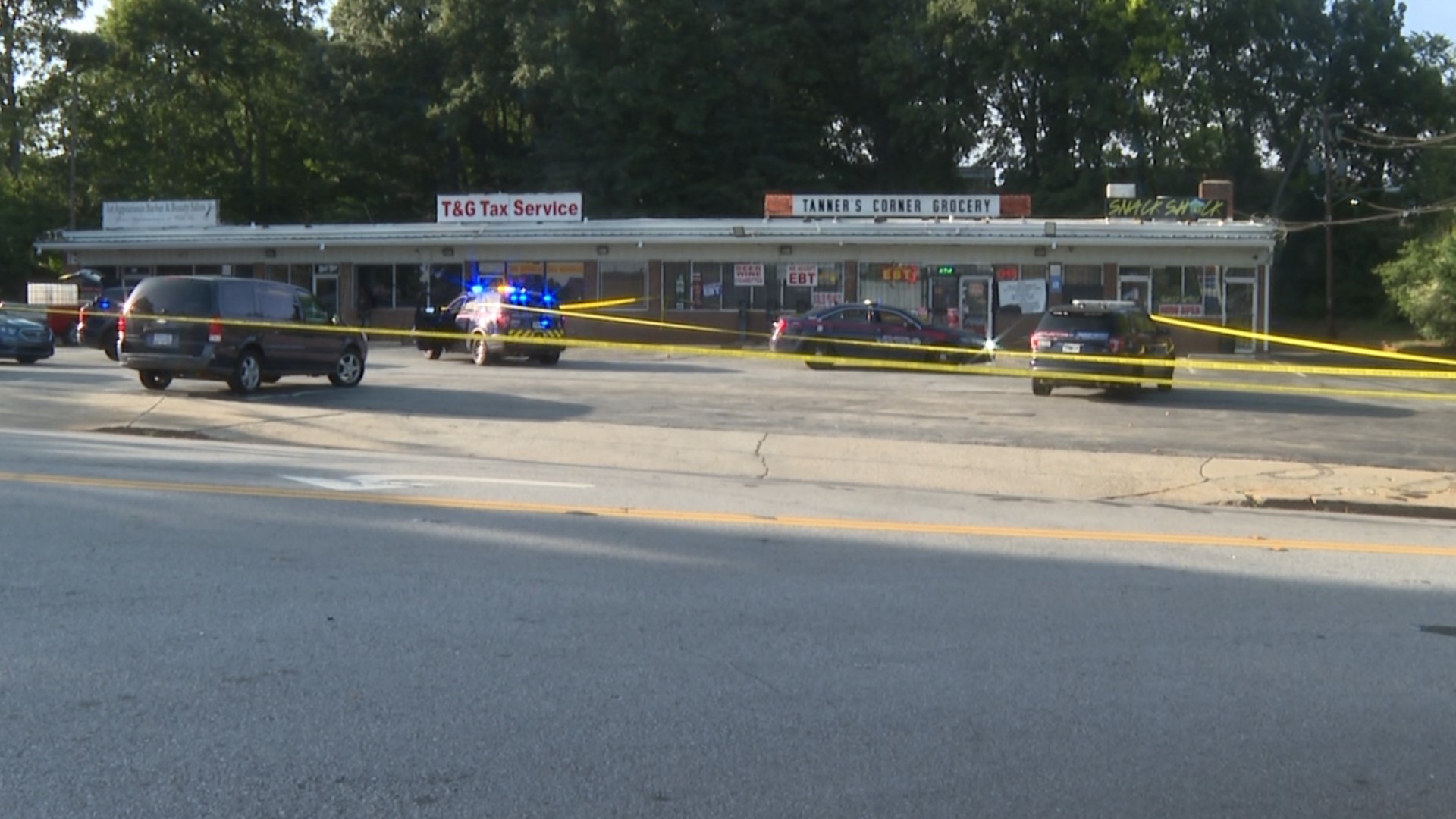 Man killed after shooting McDonough Boulevard in Atlanta