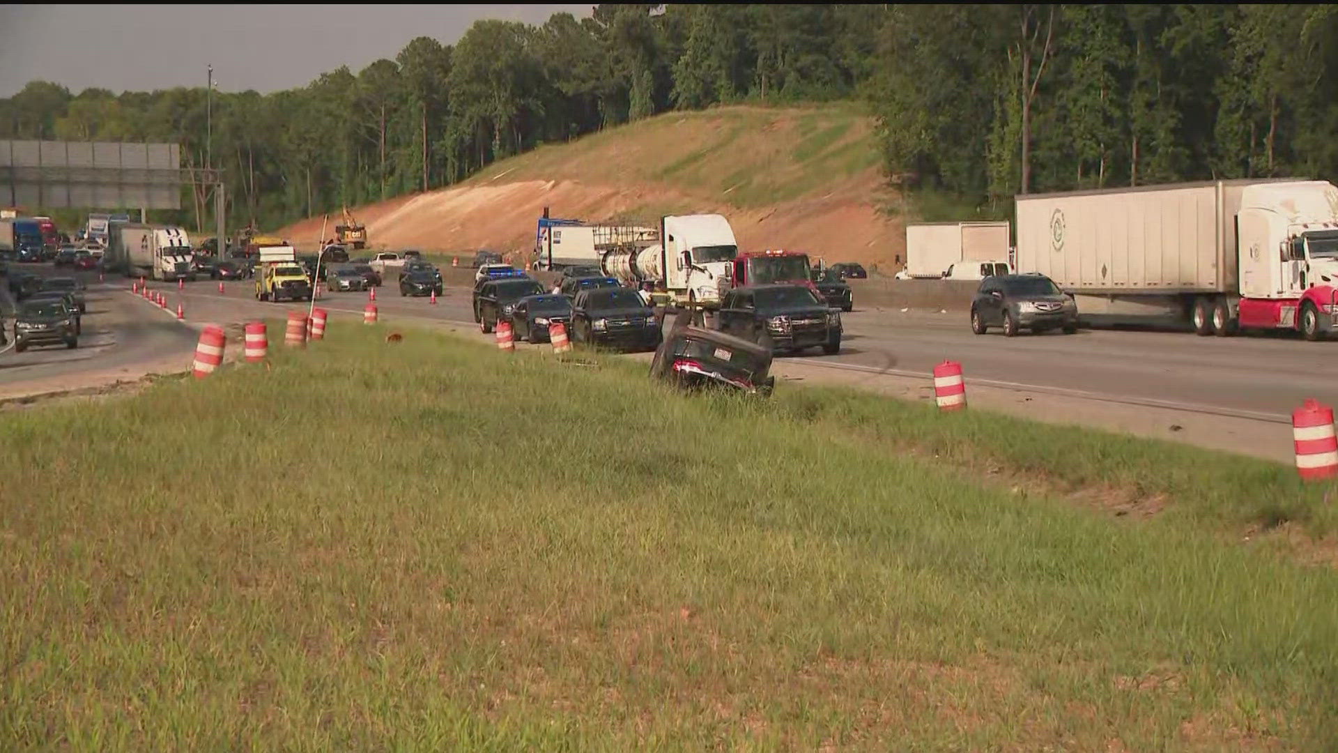 DeKalb I-285 pursuit ends in crash after suspect shoots at officers ...