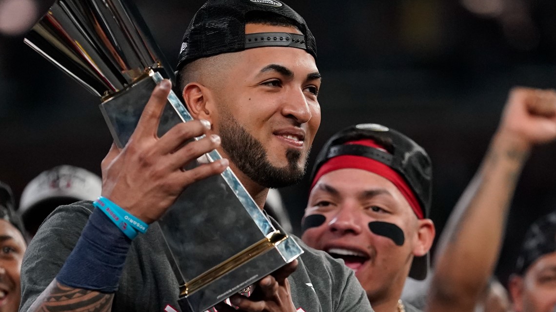 Braves' Eddie Rosario named most valuable player of NLCS
