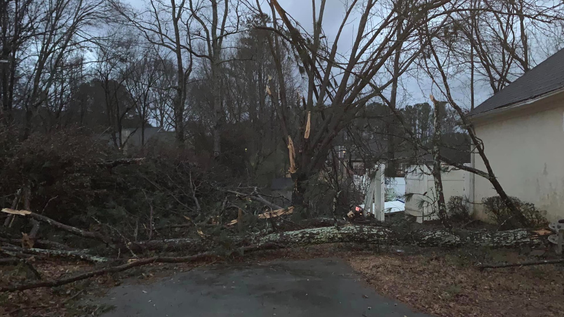 Homeowners react after storms cause damage in metro Atlanta | 11alive.com