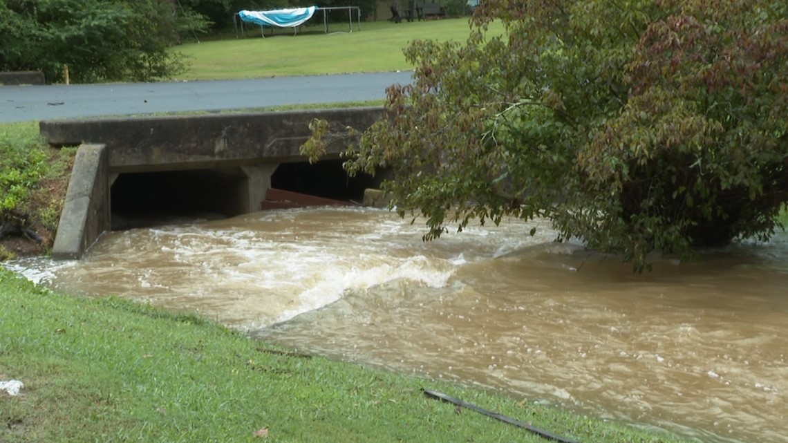 Flooding, rain in Summerville Chattooga County