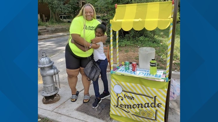 2 young girls are making a difference in their community as entrepreneurs