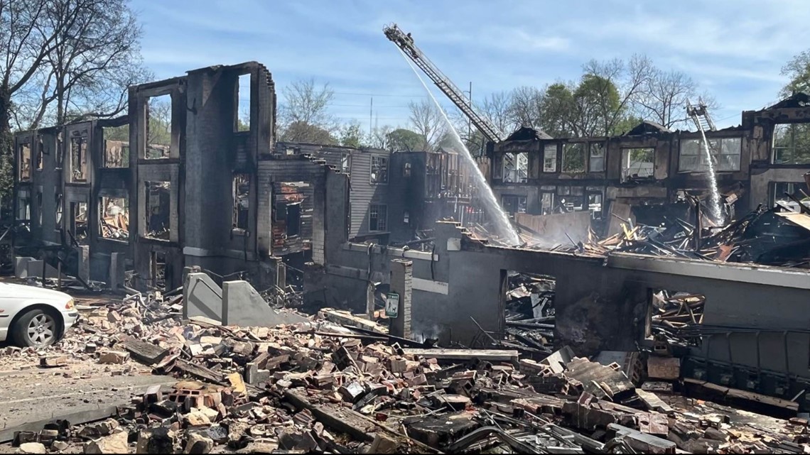 Poncey-Highland apartment fire North Avenue in Atlanta Sunday | 11alive.com