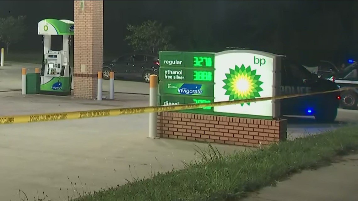 Man shot to death in apparent armed robbery at DeKalb County gas ...