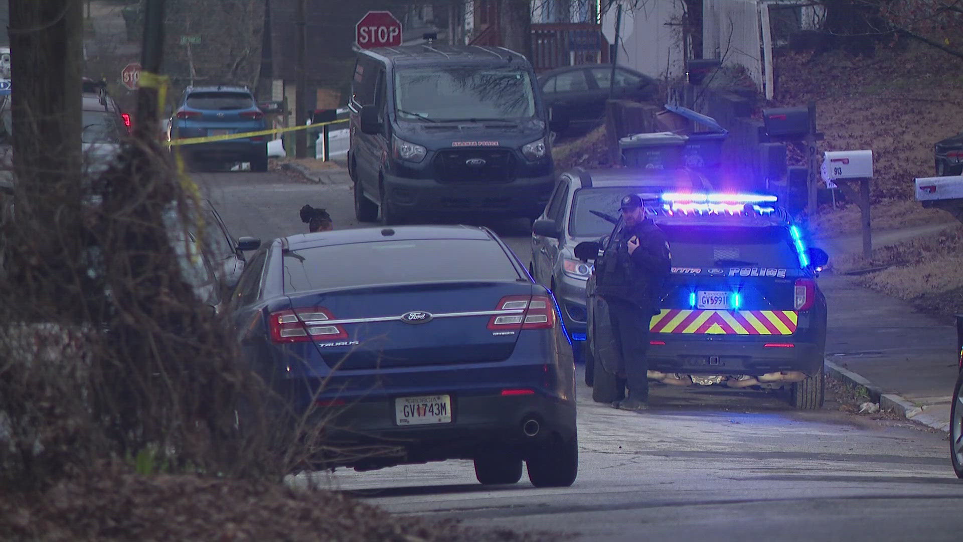 Police searching for gunman involved in deadly shooting in Atlanta ...