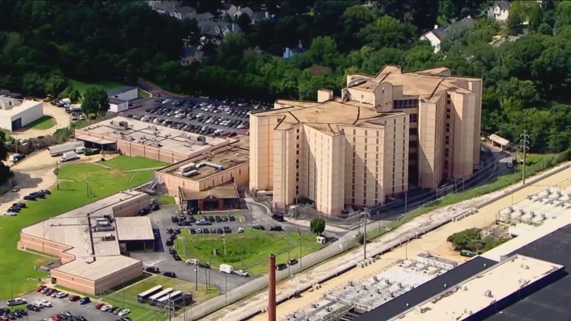 Fulton County residents are weighing in on the sheriff's proposed efforts to fix a crisis happening inside the jail.