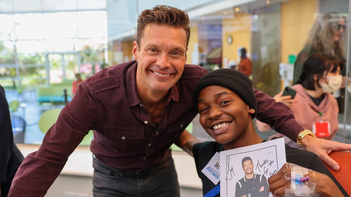 Ryan Seacrest visits Children's Healthcare of Atlanta