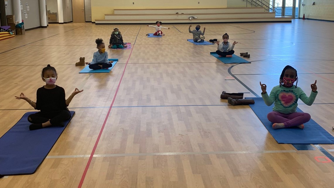 School uses yoga, meditation to help students in classroom | 11alive.com