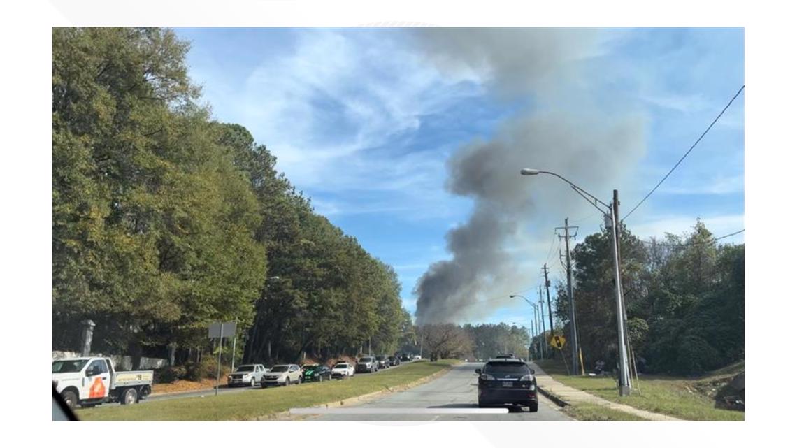 Photos: Tower of black smoke, fire burning near Buckhead apartment ...