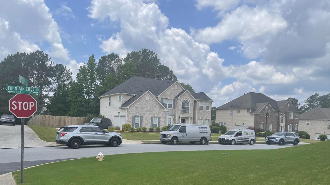 Conyers home invasion | Victim dies, deputies searching for man - Vimarsana News