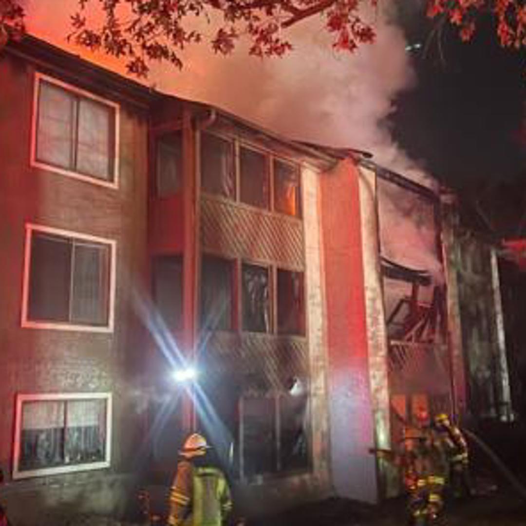 Unit Complex Fire 6 units destroyed, 40 people displaced in Gwinnett apartment fire ...