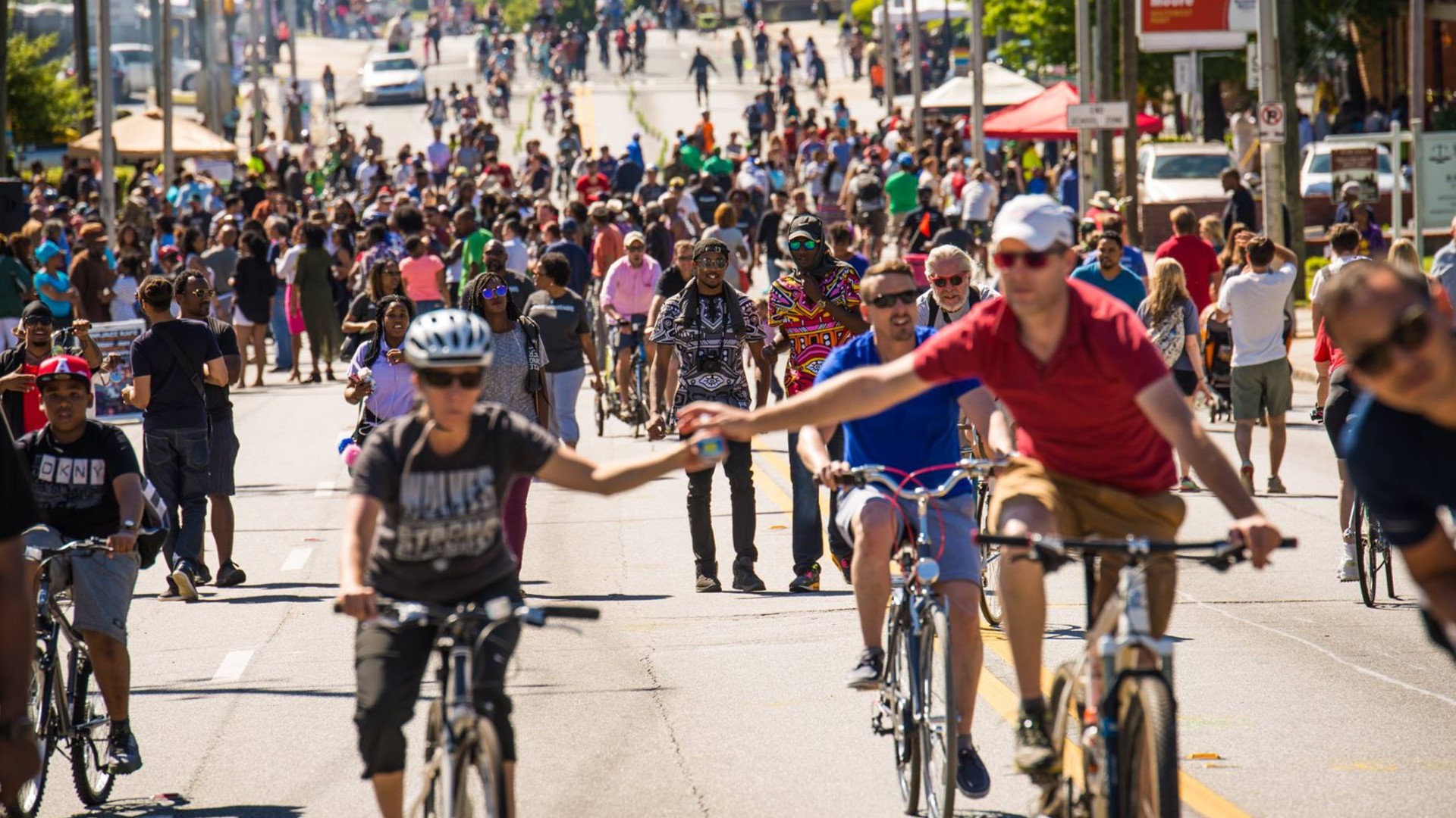 Festival shut down a large portion of Peachtree Street NE to encourage cyclists and foot traffic.