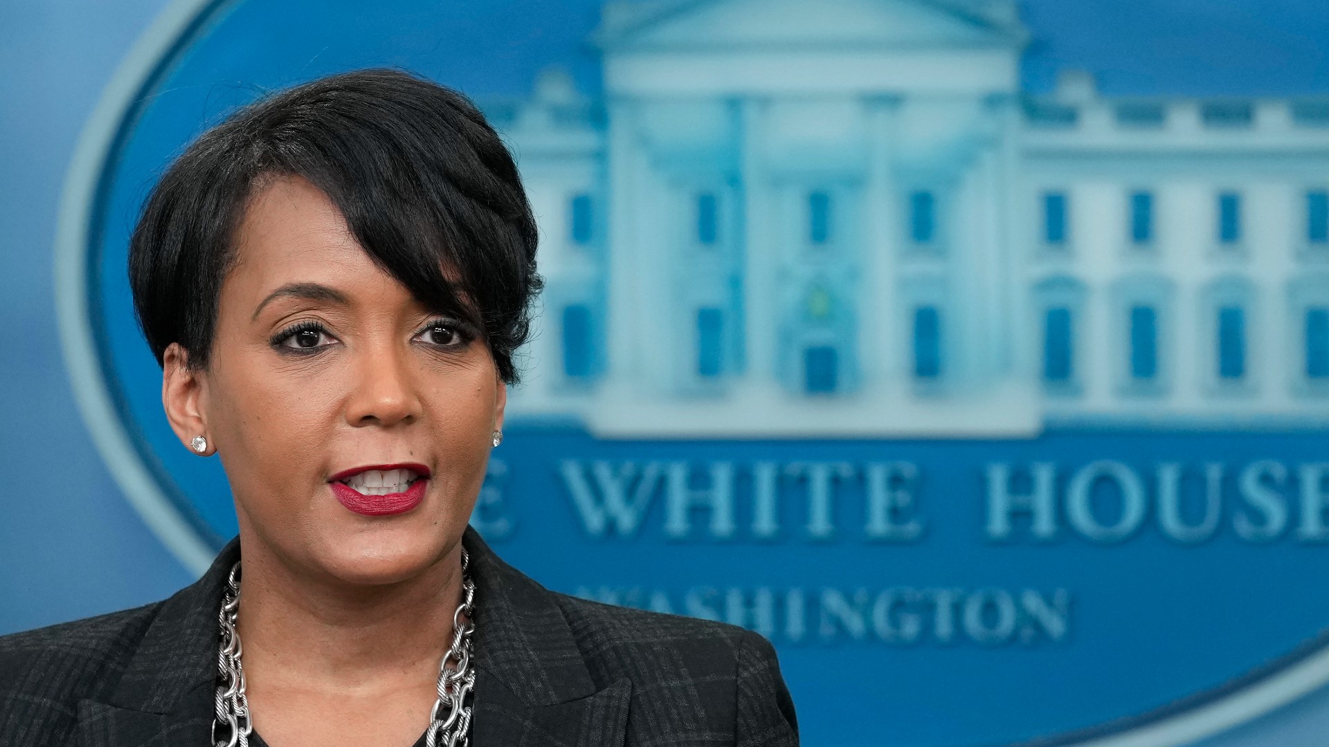 keisha-lance-bottoms-banned-from-russia-11alive
