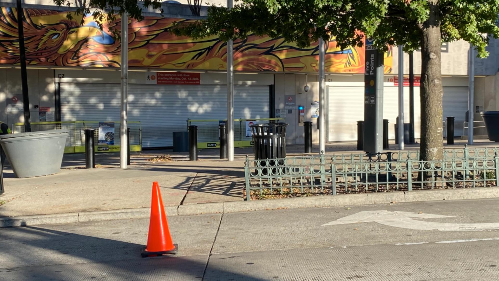 Peachtree Street entrance at Five Points MARTA station now closed ...