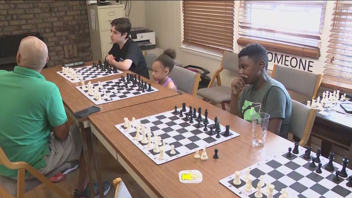 Nonprofit uses chess to reach youth