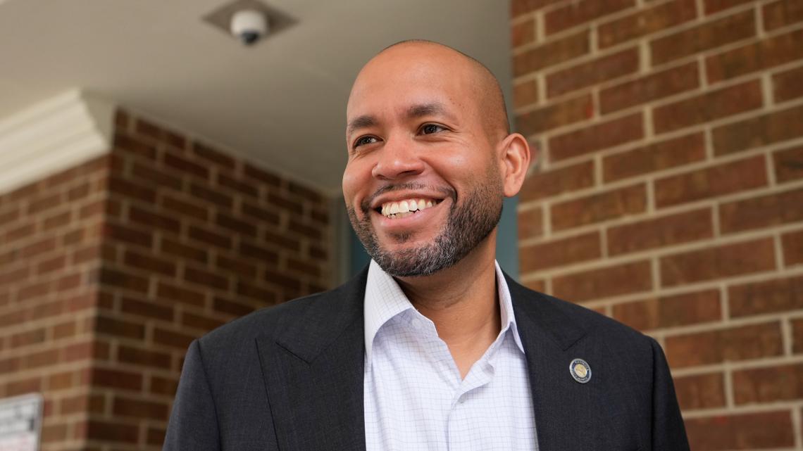 Jason Esteves throws support behind Keisha Lance Bottoms after primary election