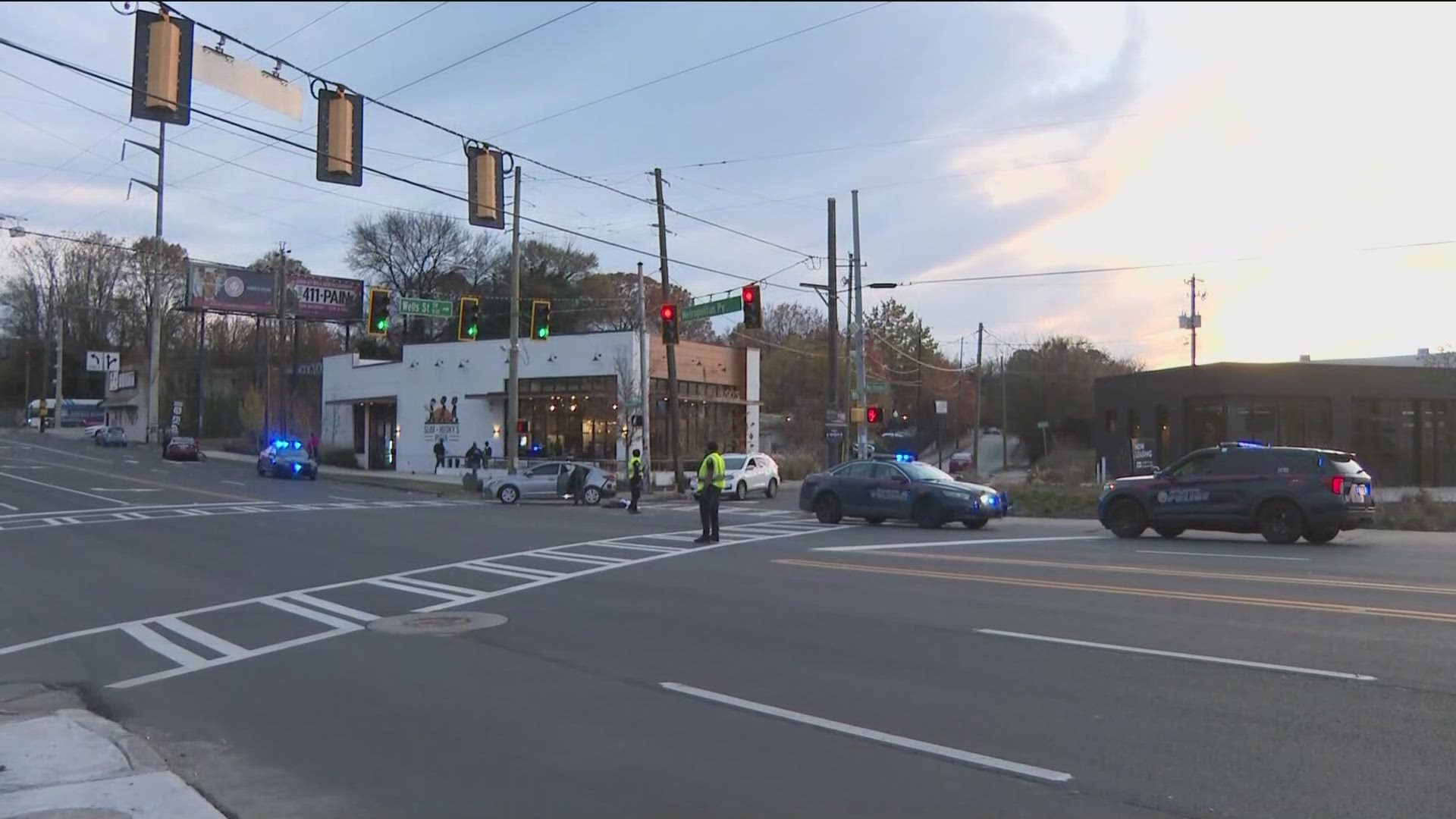 Teen seriously injured in triple car crash on Metropolitan Parkway