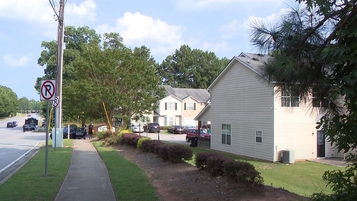 Residents in Clayton neighborhood describe encounter with gunman - Vimarsana News
